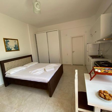 AM Apartment Sarandë Exteriör bild