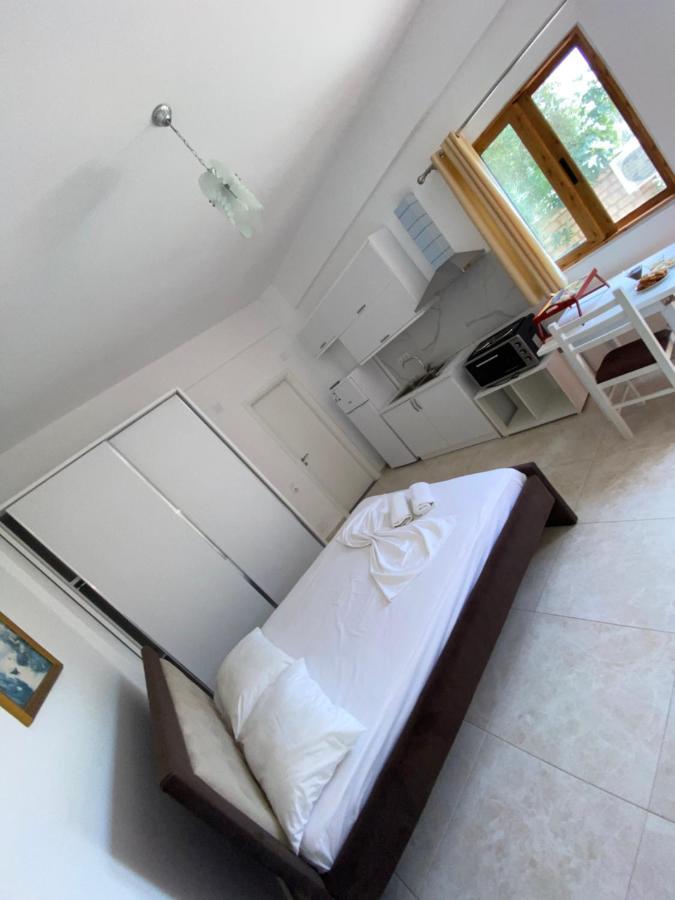 AM Apartment Sarandë Exteriör bild