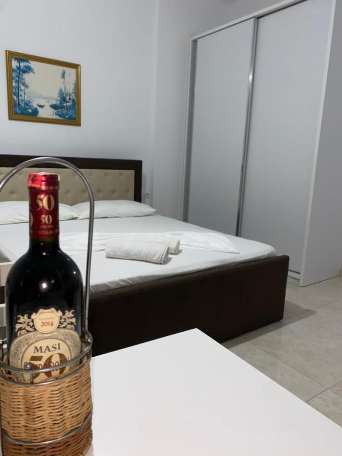 AM Apartment Sarandë Exteriör bild